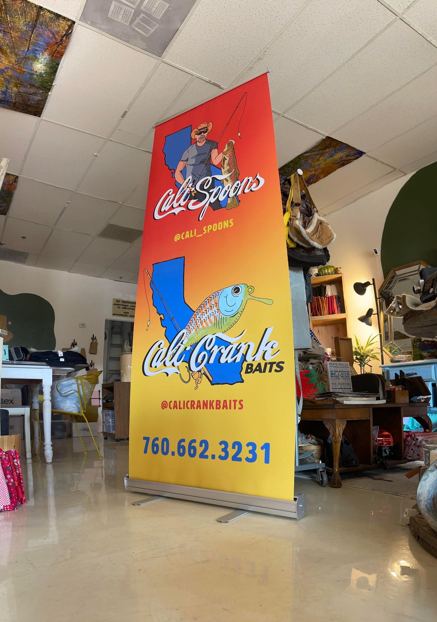 Retractable banner