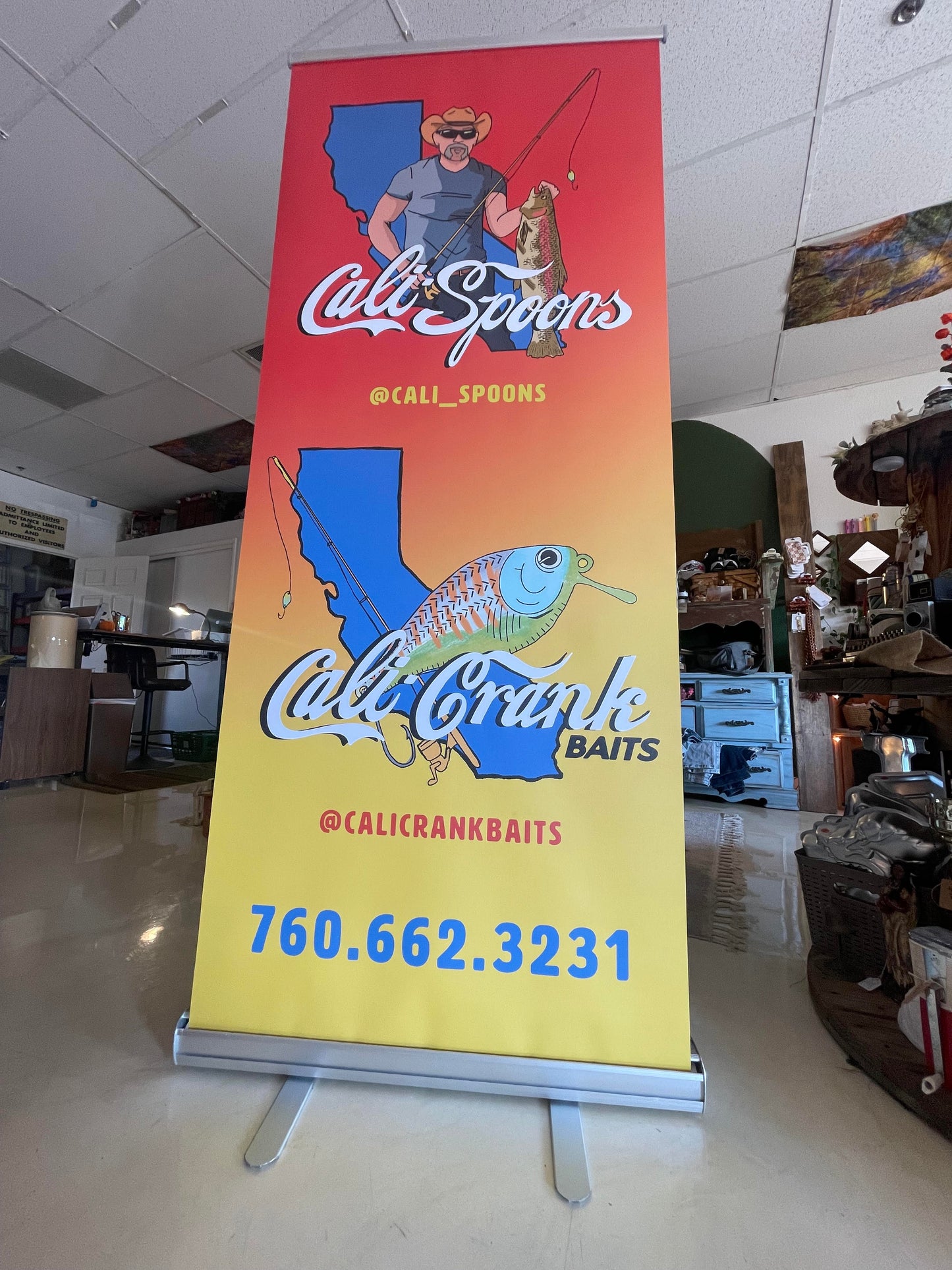 Retractable banner
